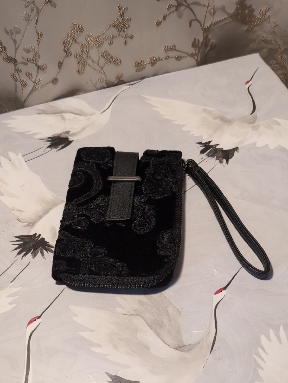 MaxStudio Velvet Wristlet